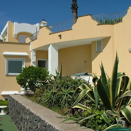 Rosalia Apartmanhotel