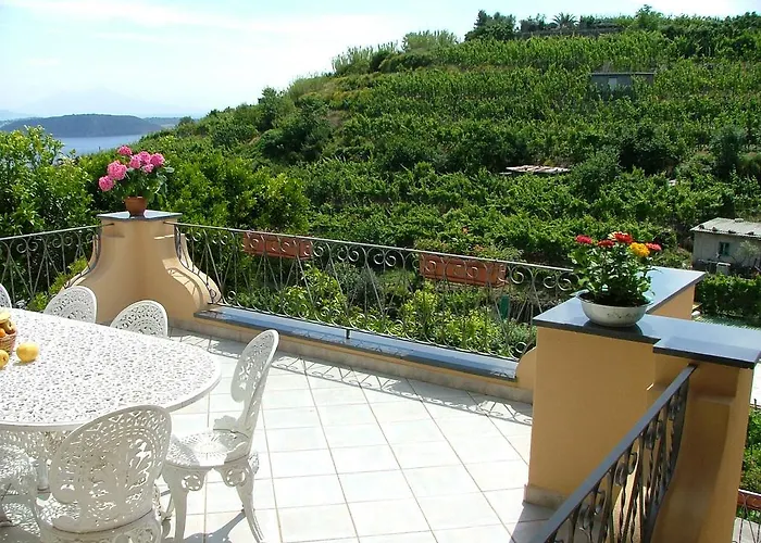 Hotel apartamentowy Rosalia Barano dʼIschia
