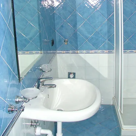 Apartahotel Rosalia 2*